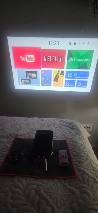 Proyector OTHA Mini Negro y Naranja