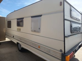 Caravana Burstner City 1992 nevera ducha y ruedas