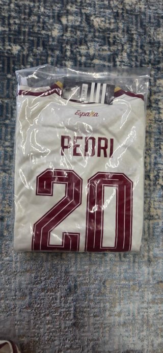 Conjunto España Pedri Mundial 2026 talla 18 4 años