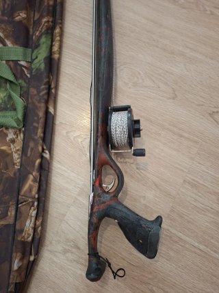 Fusil pesca submarina con carrete y funda