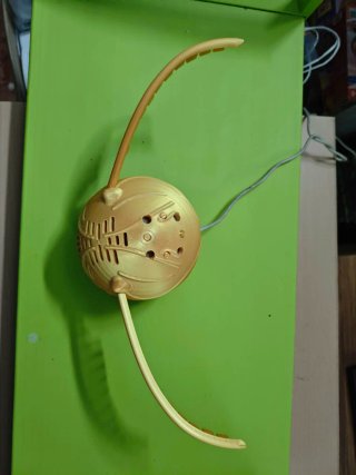 Soporte Alexa Echo Dot Snitch Dorada Harry Potter
