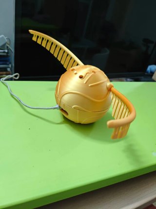 Soporte Alexa Echo Dot Snitch Dorada Harry Potter