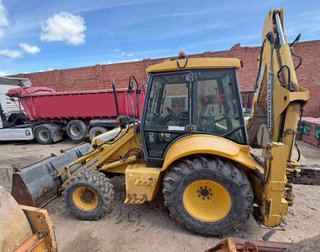 Retro excavadora New Holland LB 110-B.