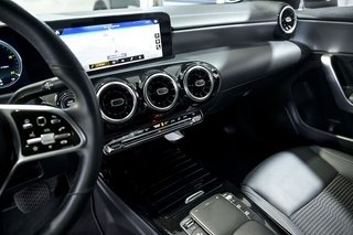 Mercedes CLA MERCEDES-BENZ   200 D DCT
