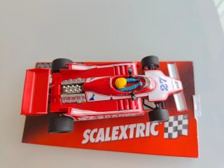 Scalextric Ligier JS11 Rojo