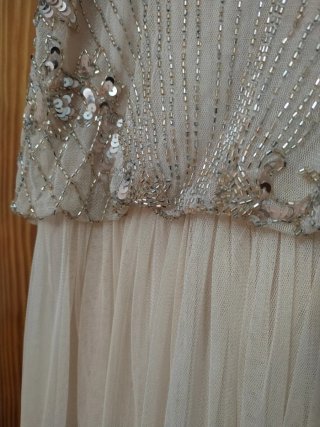 Vestido fiesta rosa nude con pedrería