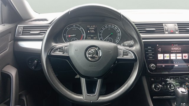 Skoda Superb 2.0 TDI Ambition DSG 110 kW (150 CV)