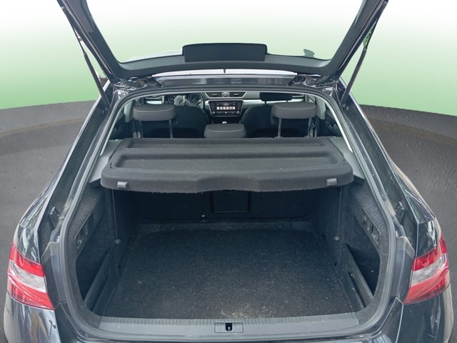 Skoda Superb 2.0 TDI Ambition DSG 110 kW (150 CV)