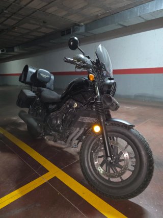 Honda Rebel 500 Full-Touring Negra