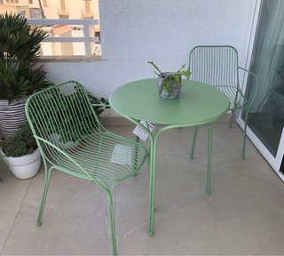 Conjunto mesa y 2 sillas terraza Kartell