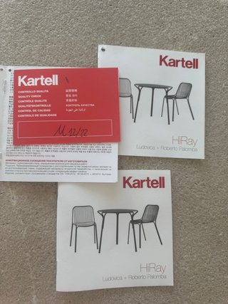 Conjunto mesa y 2 sillas terraza Kartell