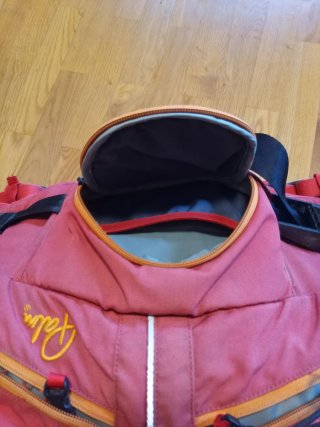 Se vende chaleco de aguas bravas.
