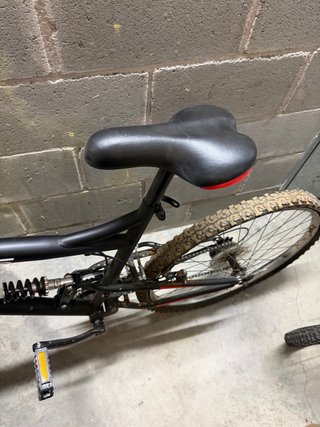 Bicicleta de Montaña Roja y Negra