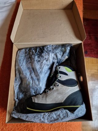 Botas de montaña Garmont Beige/Negro Talla 41