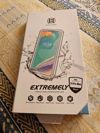 Funda protectora iPhone 14 Pro Max