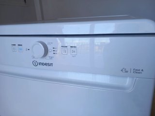 URGE VENTA POR REFORMA!Lavavajillas Indesit