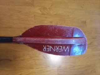 Se vende pala- remo de aguas bravas.