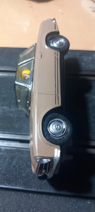 Mercedes 250 beige techo negro Scalextric Exin