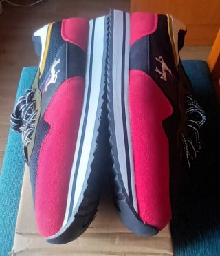Deportivas Hombre Negro y Rosa