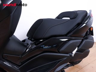 YAMAHA X-MAX 300 TECH MAX