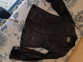 Traje de cuero ante: chaqueta y falda