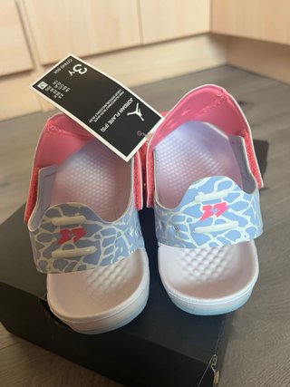 Sandalias Jordan Niños Talla 35 Rosa y Azul