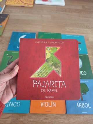 9 libros colección de la cuna a la luna