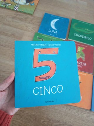 9 libros colección de la cuna a la luna