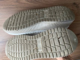 Zapatillas blancas
