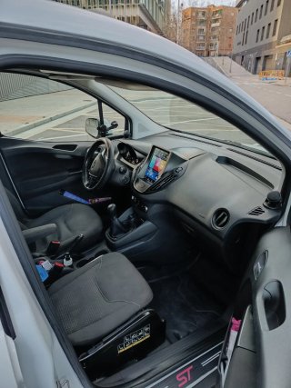 Ford Transit Courier 2018