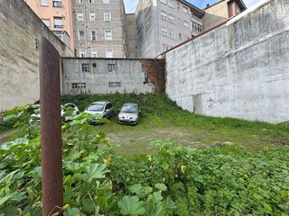 Local comercial en venta en Universidad en Ourense