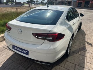 Opel Insignia 2021