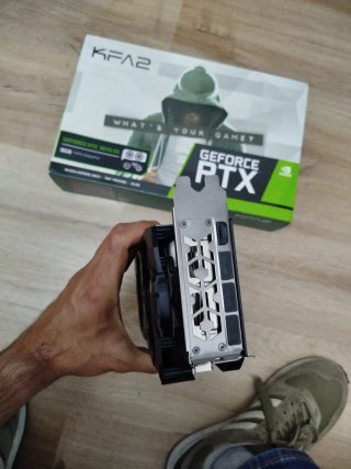 Tarjeta Gráfica KFA2 GeForce RTX 3070 EX impecable