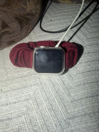 Apple Watch SE 40mm + cargador y correas