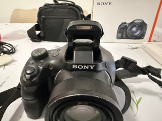 Sony DSC-HX350 + 4 baterías + bolsa + caja