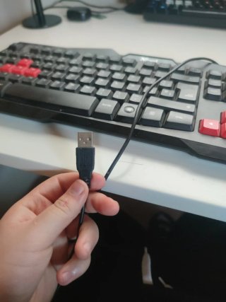 Teclado Gamer Trust Negro y Rojo