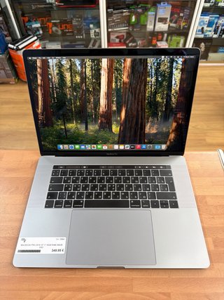 MacBook Pro 2019 15” i7 16GB RAM 256GB