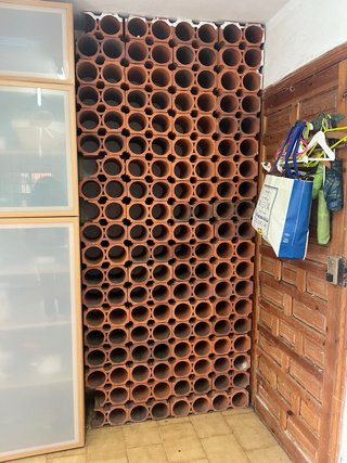 Botellero de teja rústico