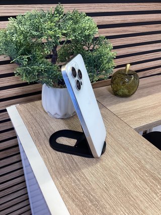 iPhone 16 Pro Max IMPOLUTO