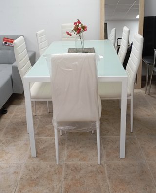 Mesa comedor + 6 Sillas en Polipiel. ¡OFERTA!