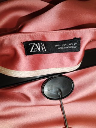 Falda satinada rosa midi