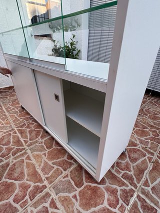 Vitrina expositora cristal.