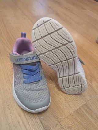 Botas Geox y Skechers niña Talla 28