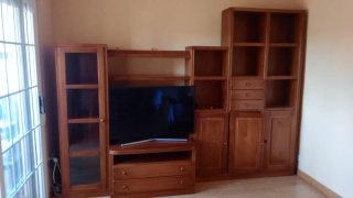 Mueble de salón madera de pino macizo,color nogal
