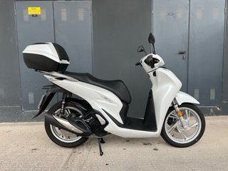 Honda SH125i Scooter Blanca