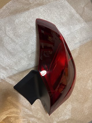 Piloto trasero Opel Astra J lado derecho