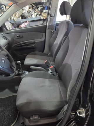 KIA Rio 1.4 DOHC 97CV SOLO 85.000KM 2010