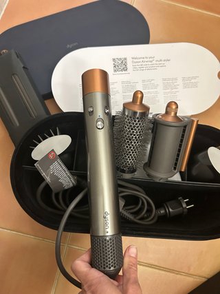 Dyson Airwrap multi-styler