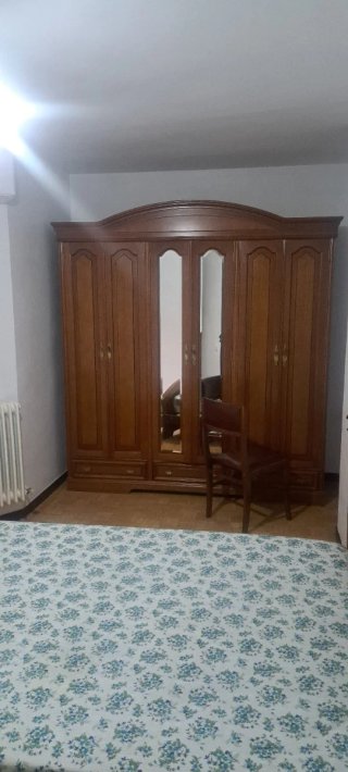 Armario 3 puertas madera con espejo