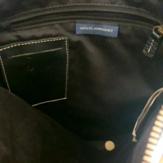Bolso Adolfo Dominguez Piel negra. Ocasión.  Nuevo